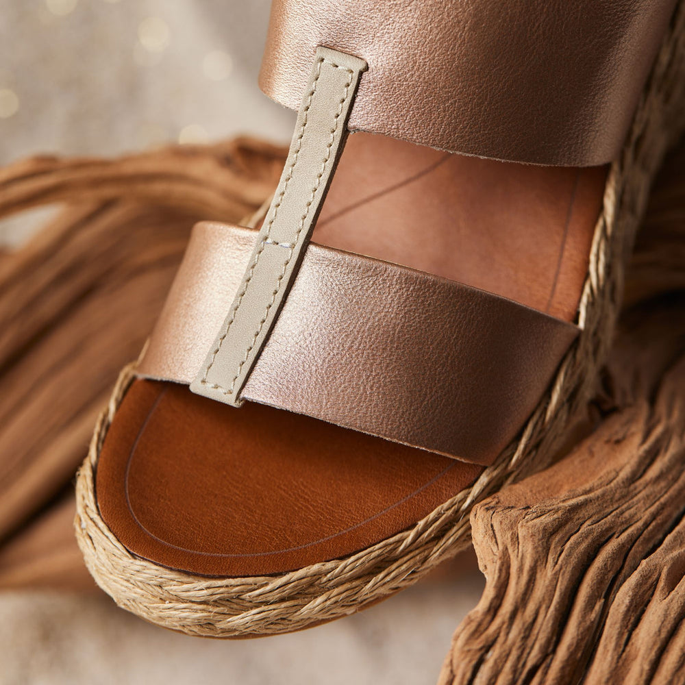 OluKai Women | Lile Wedge - Copper / Tan