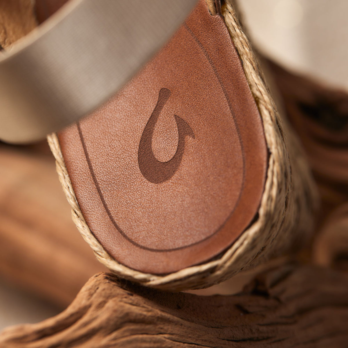 OluKai Women | Lile Wedge - Copper / Tan
